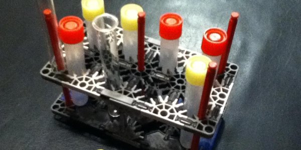 Science Play And Research Kit: K’nex Test Tube Rack