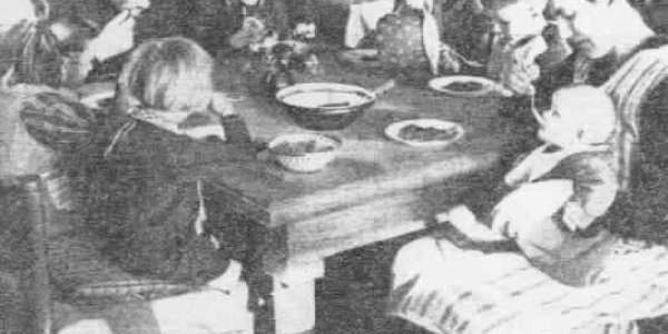 No Surprise - Less TV, More Family Meals Mean Decreased Obesity