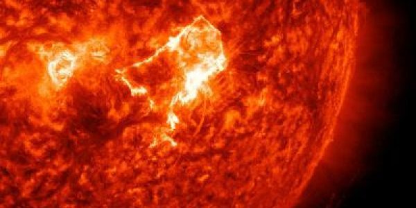Sun Emits A Mid-level Solar Flare