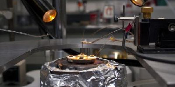 Solid-Oxide Fuel Cell: Hydrogen Energy Plus A Battery