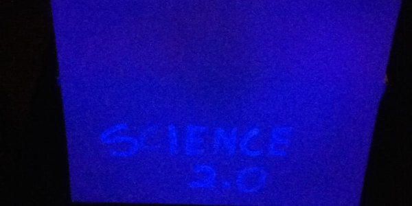 Science Play And Research Kit: Fluorescence
