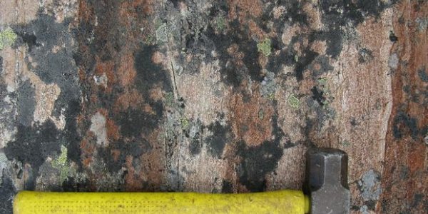 Atmospheric Persistence: The Isotopic Memory Of Ancient Rocks