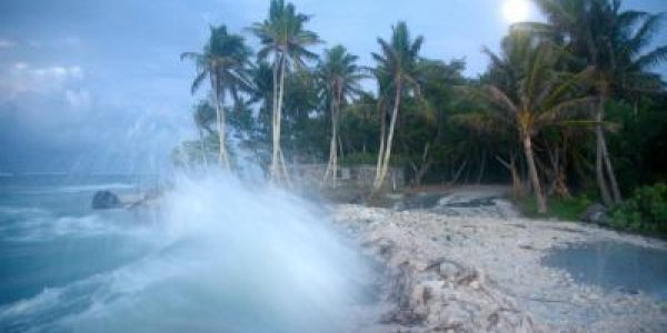 Global Warming Puzzle: A New Hypothesis On Why The Pacific Trade Winds Didn't Weaken