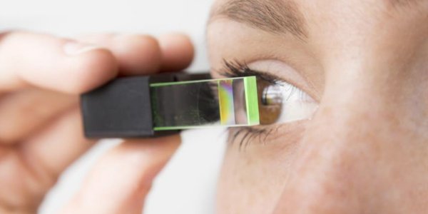 Data Glasses That Make You Look Less Like A Dork