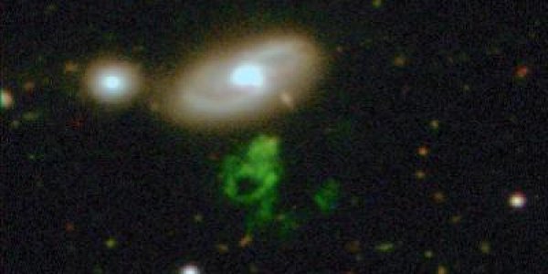 Hanny's Voorwerp - Ghostly Glow Of A Dead Quasar