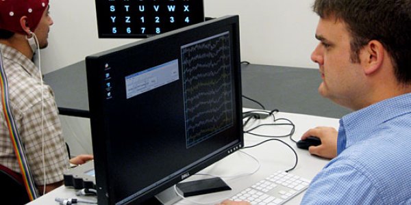 Trick or tweet? Brain tweeting