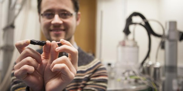 Splash Form Tektites - Cosmic Donuts Recreated By Levitation