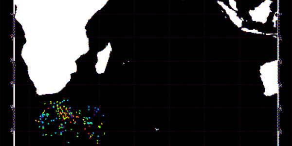 Huge waves that hit Reunion Island tracked from space