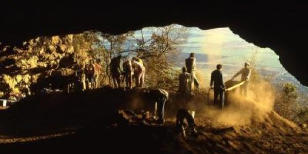 Ancient Nature: Using Poison To Kill 44,000 Years Ago