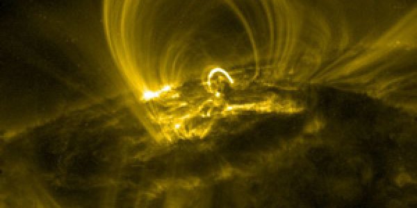 Kink In The Sun's Corona - Astrophysics Gets Steamier