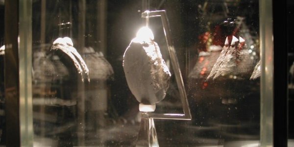 Can We Still Learn Something From Apollo 11 Moon Rocks 40 Years Later?