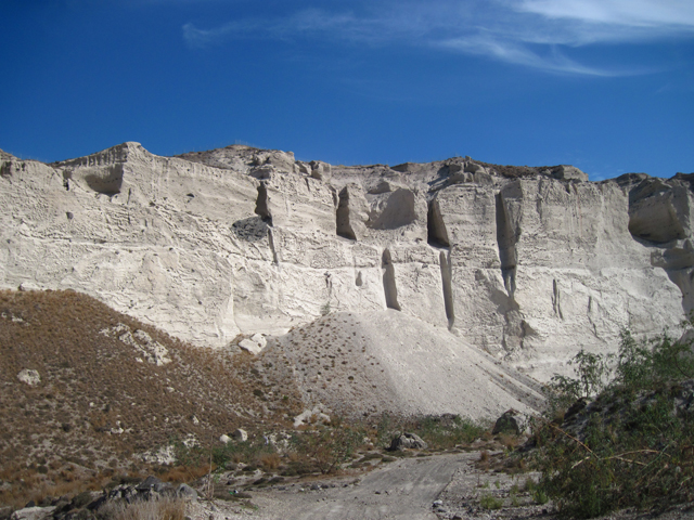 Minoan deposits in a quarry near Fira. Note the large, black, volcanic bomb. Photo by Gareth Fabbro Minoan deposits in a quarry near Fira. Note the large, black, volcanic bomb. Photo by Gareth Fabbro
